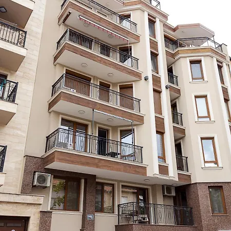 Stylish 1br Steps From Sea Garden I By Flat Mаnager Апартаменты