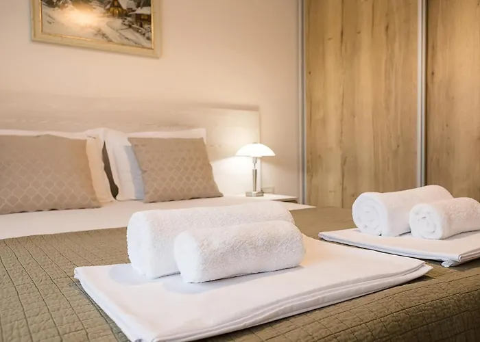 Апартаменты Stylish 1br Steps From Sea Garden I By Flat Mаnager *