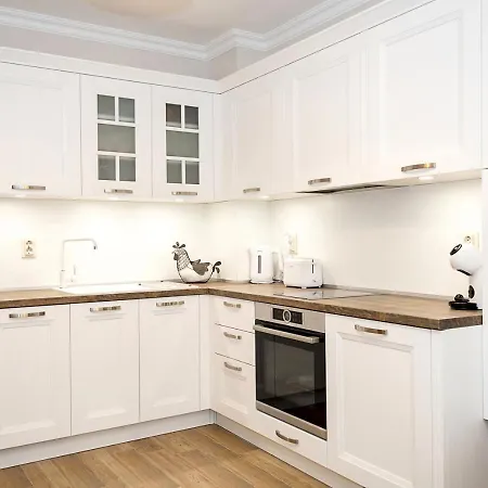 Stylish 1br Steps From Sea Garden I Apartment Varna