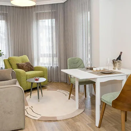 Stylish 1br Steps From Sea Garden I Apartment Varna