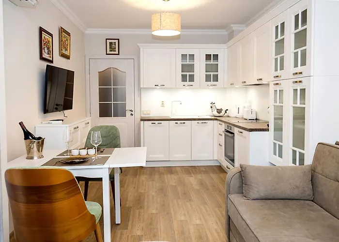 Stylish 1br Steps From Sea Garden I By Flat Mаnager Apartment Varna