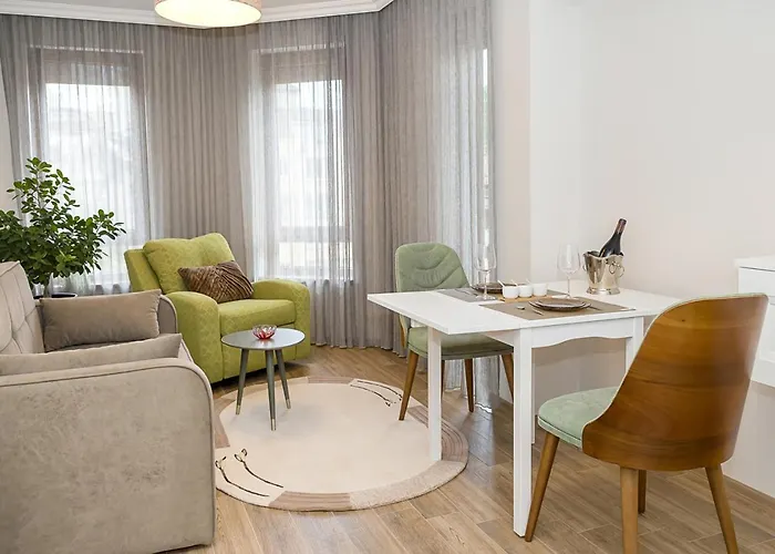 Stylish 1br Steps From Sea Garden I By Flat Mаnager Apartment Warna